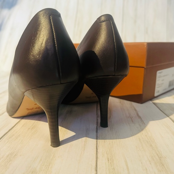 Coach pumps - Picture 10 of 10